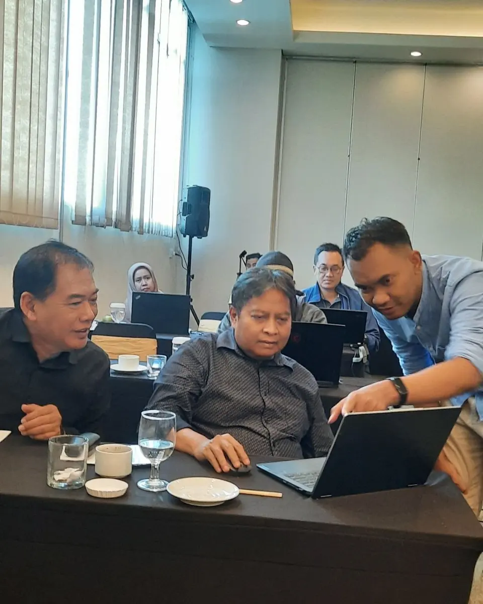Suasana kelas belajar saham Profita Institute