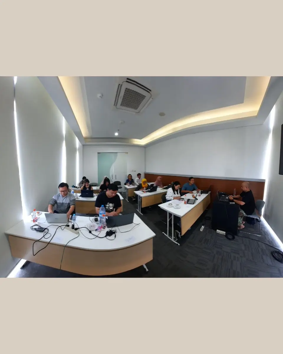 Dokumentasi kegiatan kelas saham Profita Institute 6